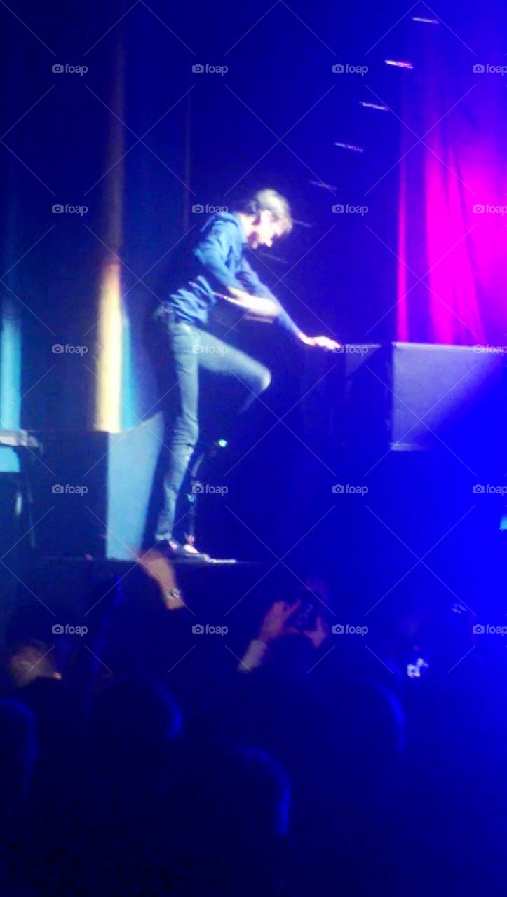 Suede tour/Brett Anderson climbing the stage. 2016, London, UK