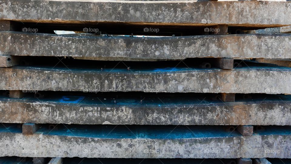 Concrete railway sleepers