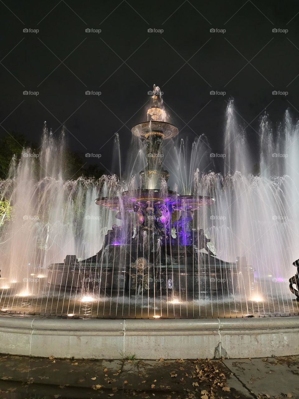 agua de la fuente y ciudad