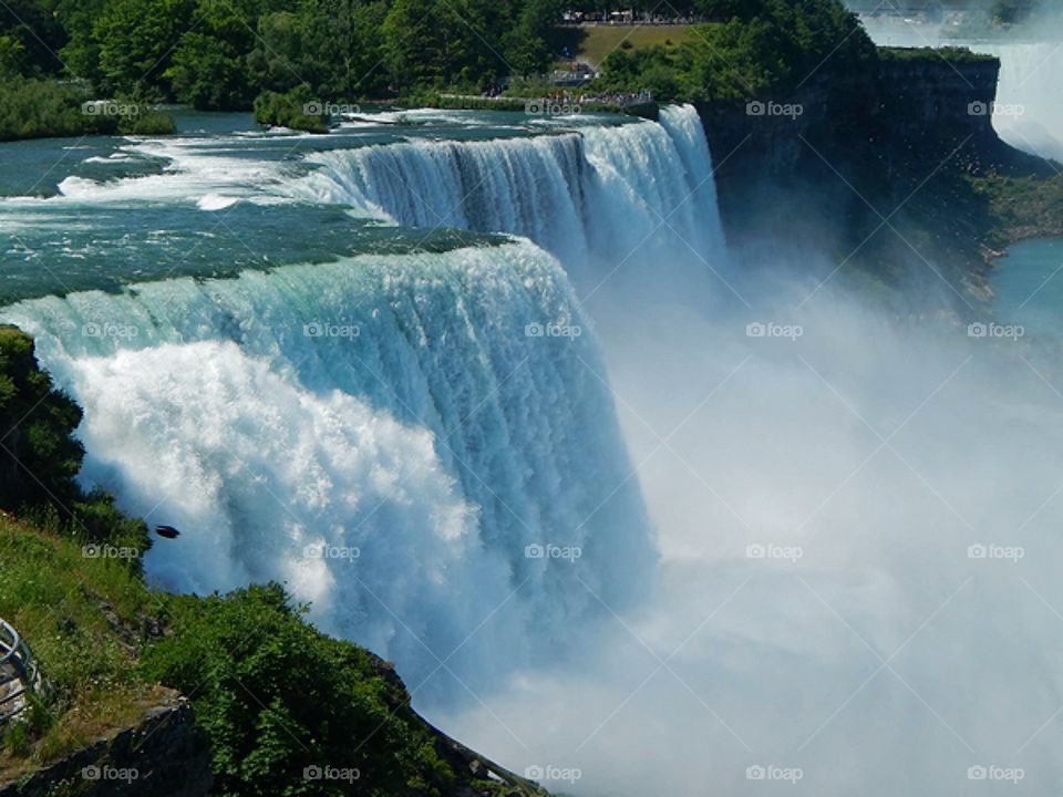 The great fall of Niagara