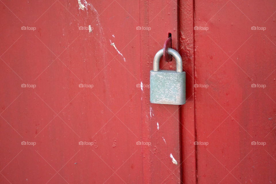 Red door lock