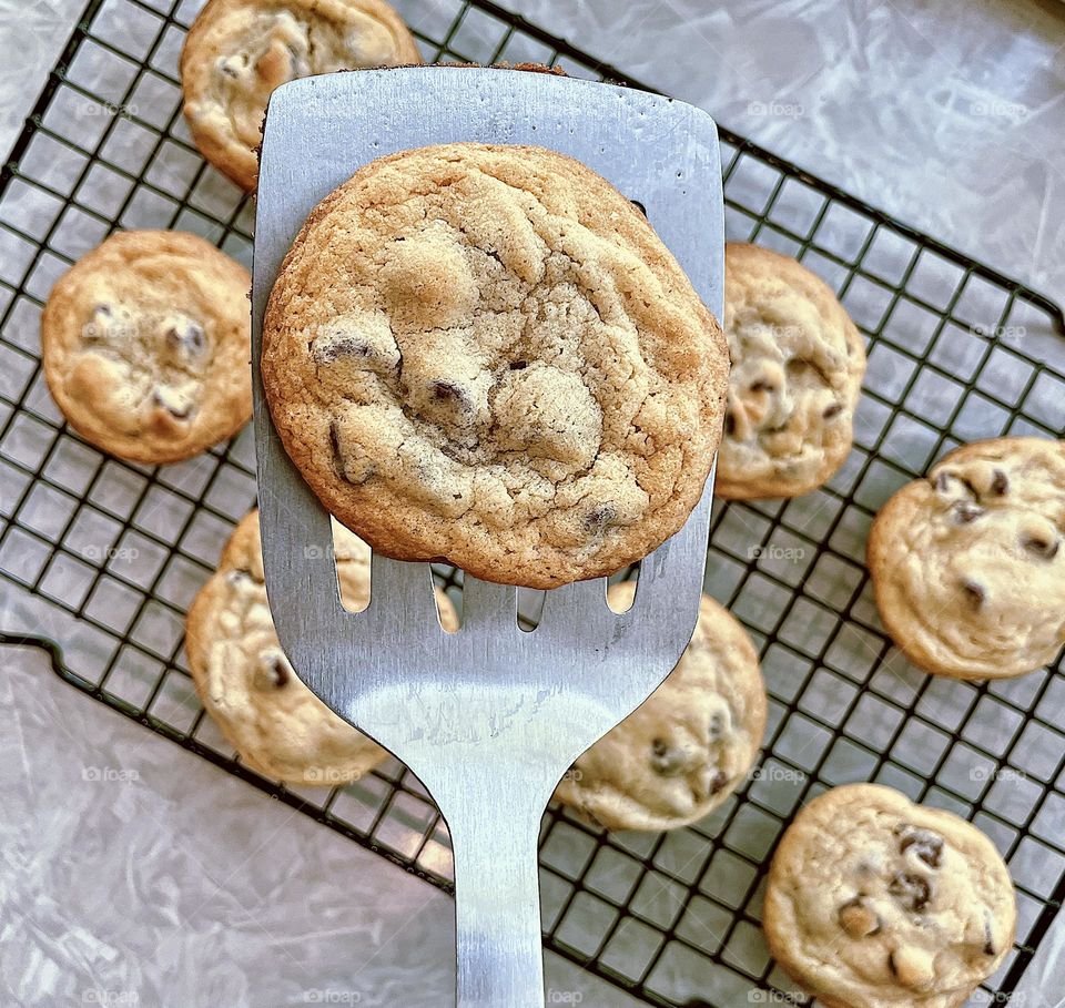 Making chocolate chip cookies, homemade chocolate chip cookies, baking at home, making memories in the kitchen, baking with toddlers, chocolate chip cookie on spatula