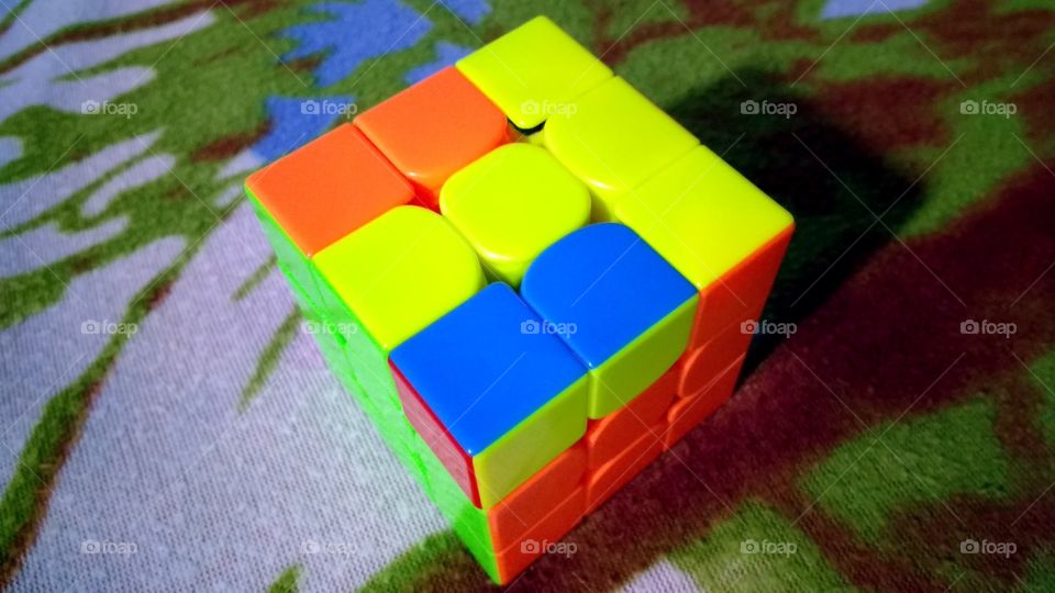 Um belo cubo stickerless.