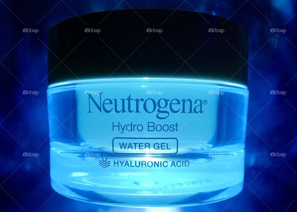 Neutrogena Hydro Boost Water Gel face lotion with hyaluronic acid