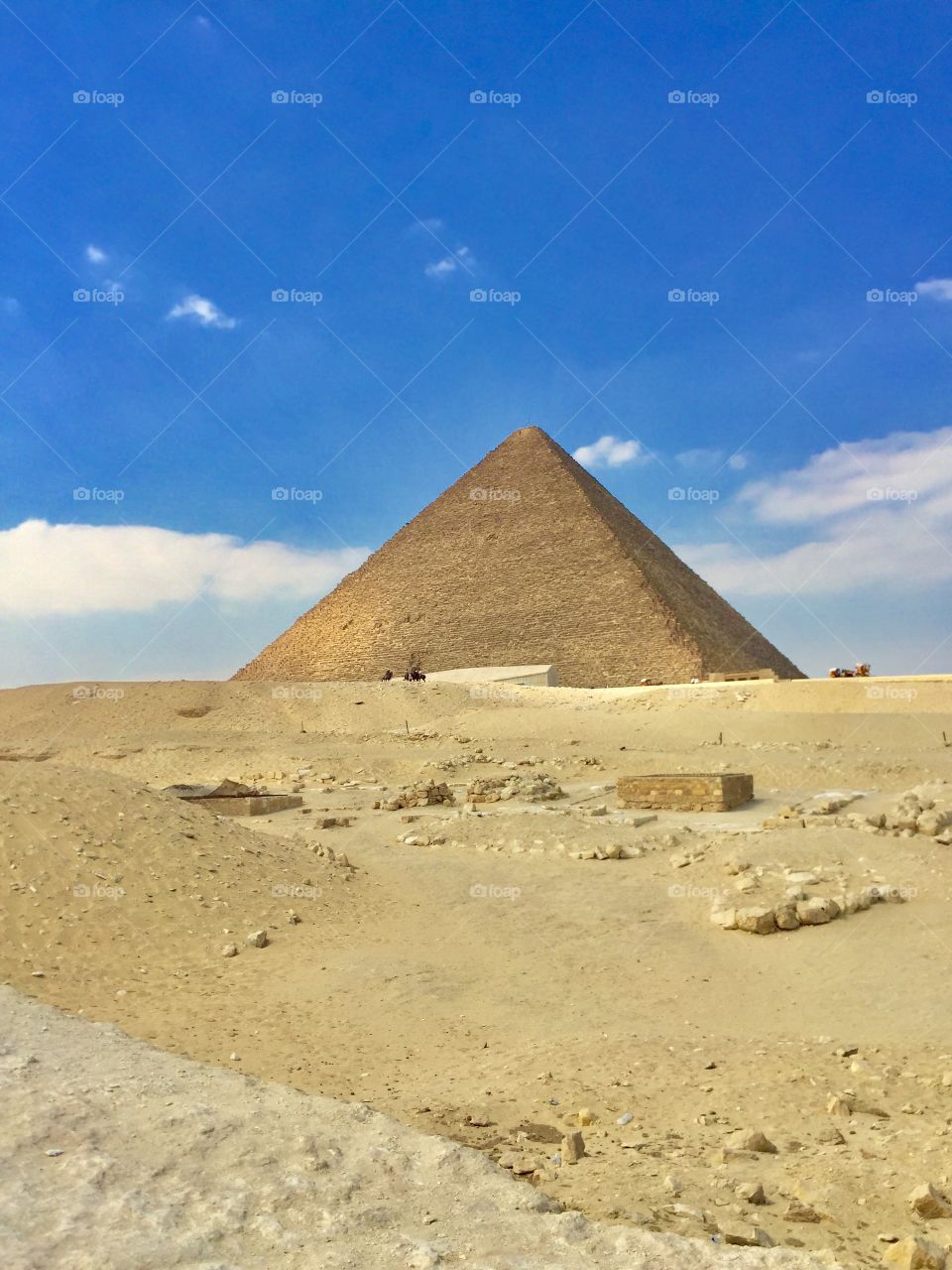 Magnificent view of The great pyramid of Giza 