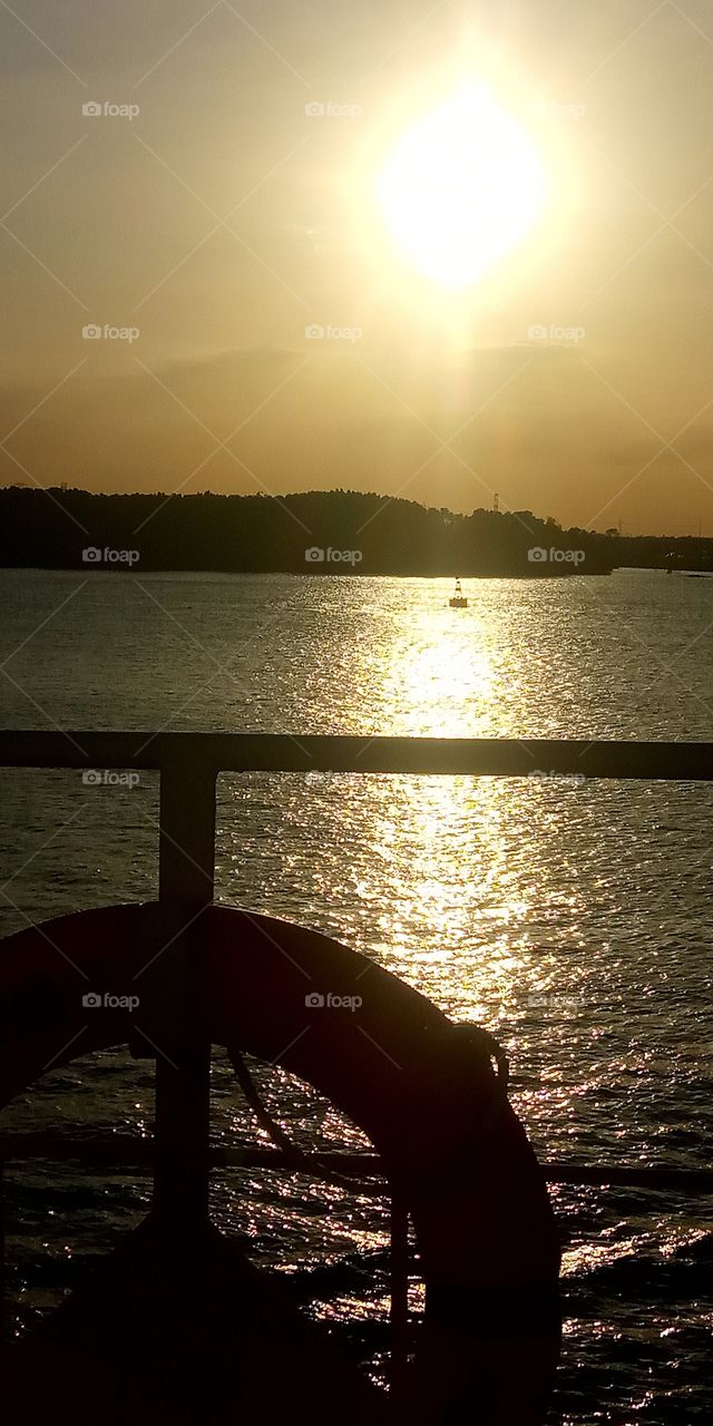 sunset
040221
#in port