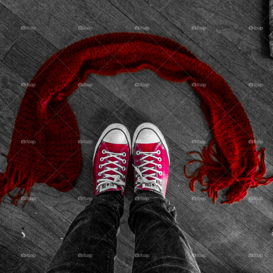 Red pop color of converse and scarf 
