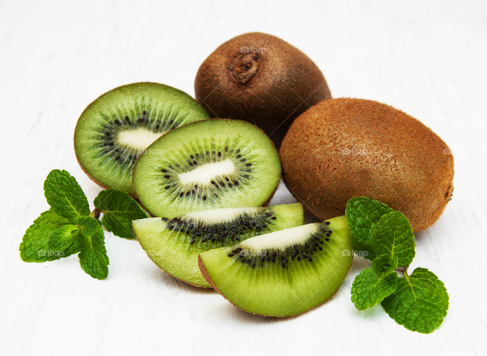Kiwi fruits 
