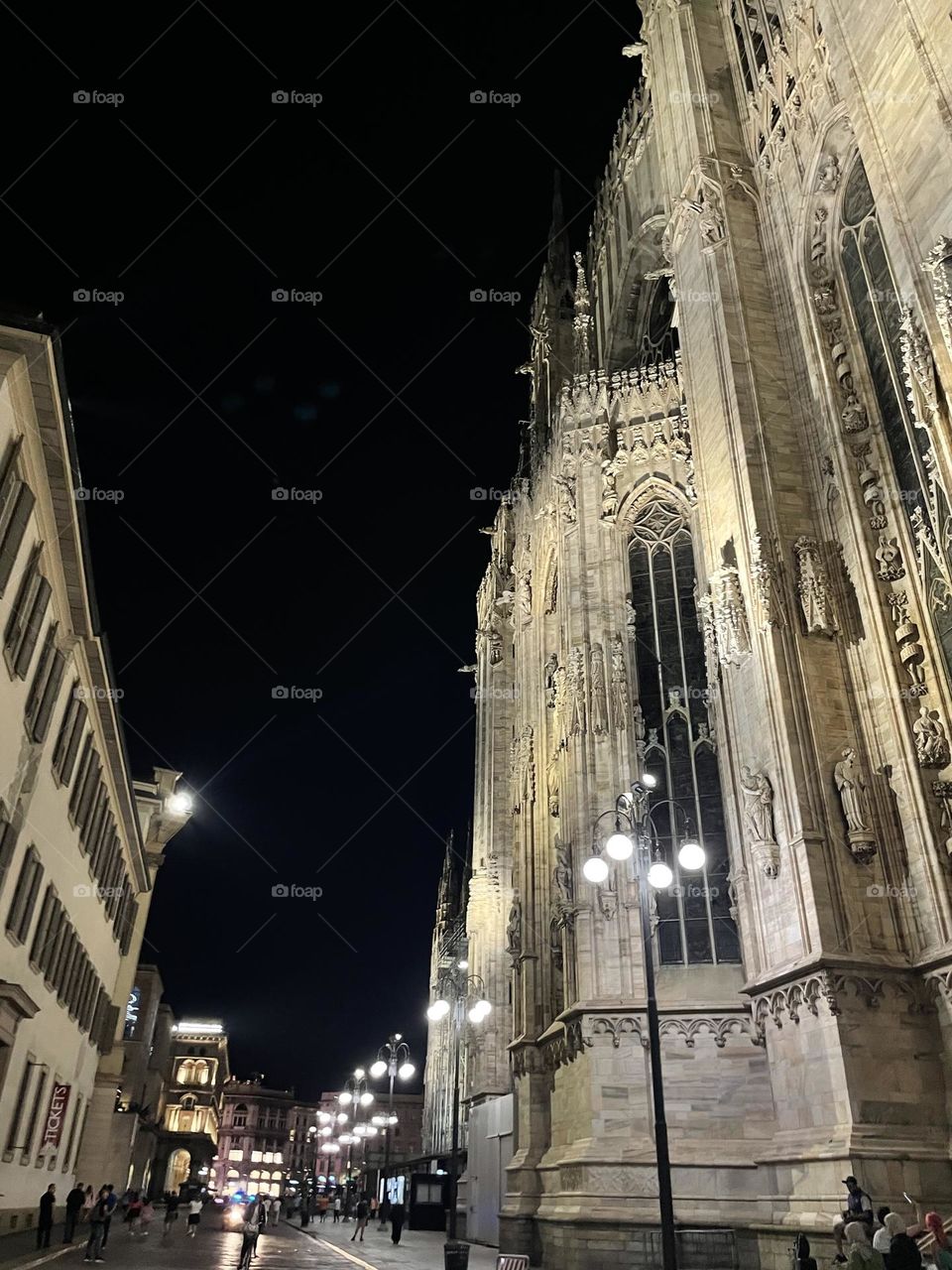 Milano at night 