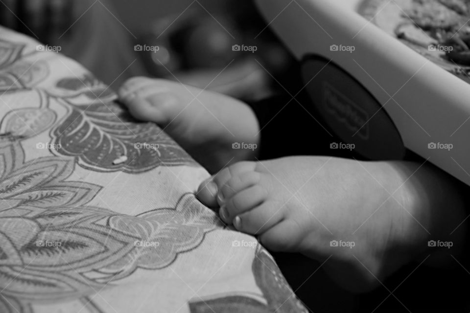 No toes on the table 