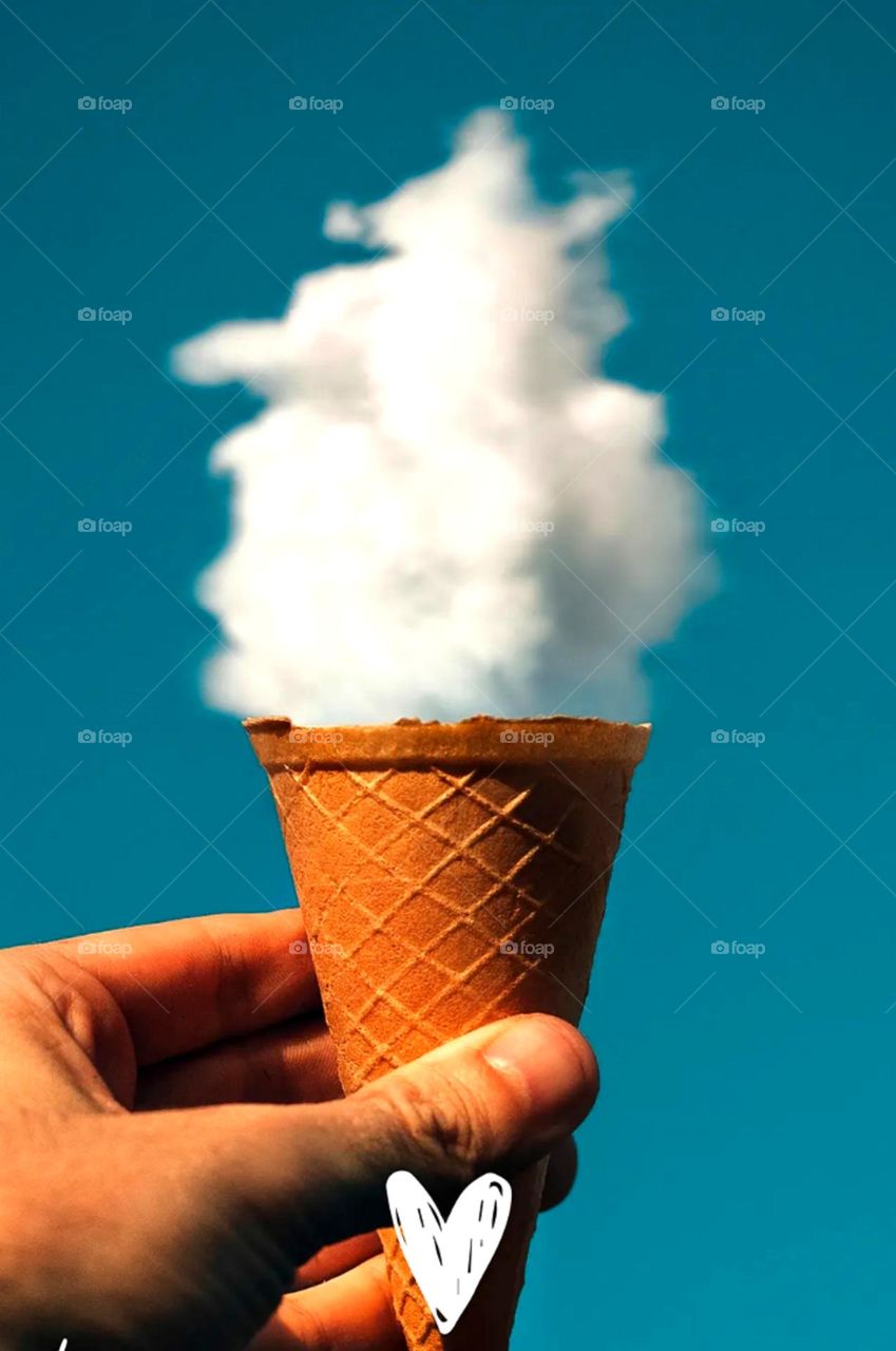 nice cloud perfectly addjest on coan looks like ice cream nice click and look best ice cream
