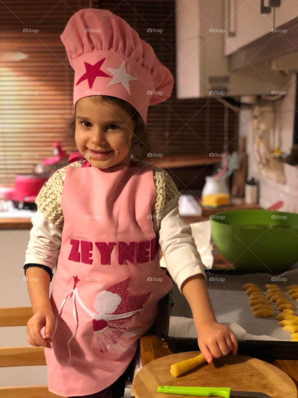 Little chef in the kitchen 