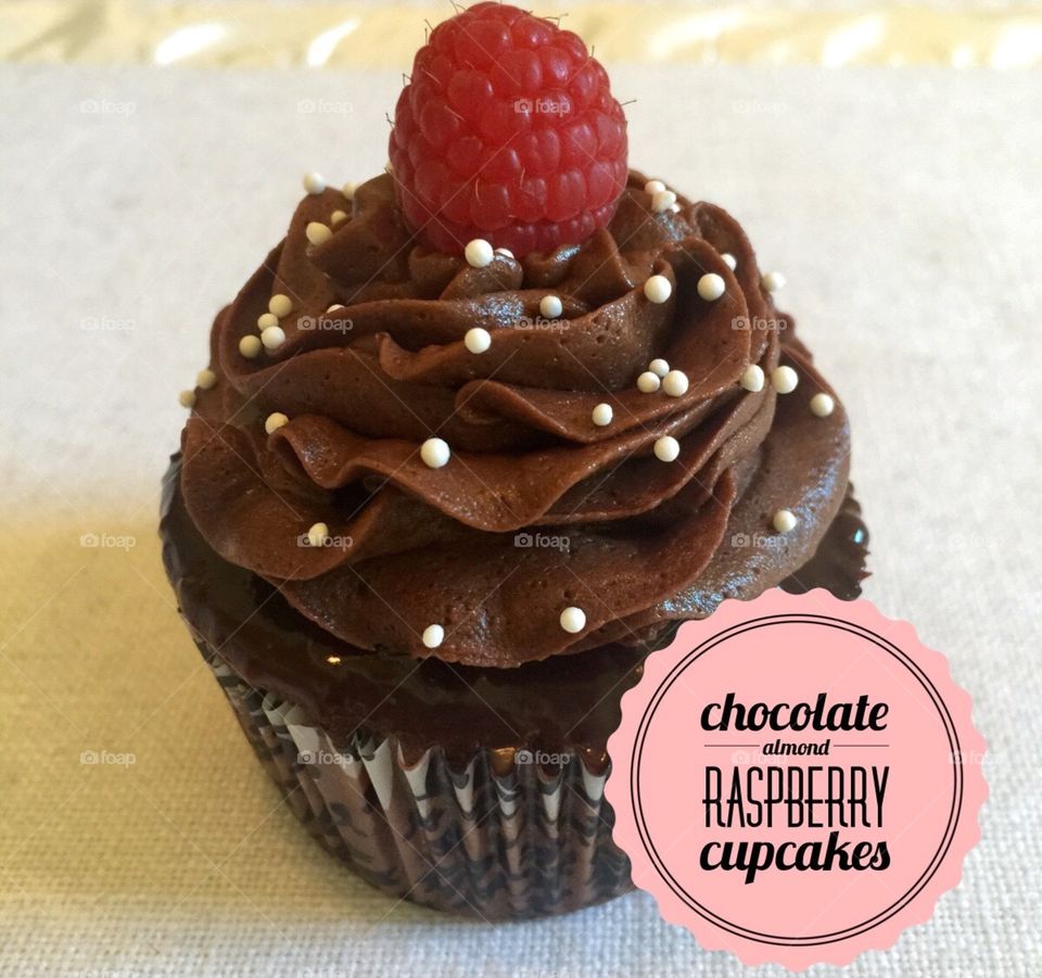 Cupcake!. Chocolate Almond Raspberry Cupcake