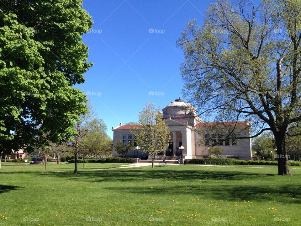 Gilbert M Simons Library