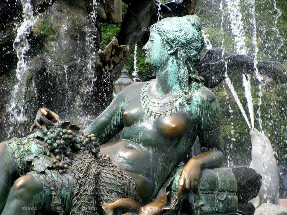 Beautiful statue, Neptune fountain Berlin