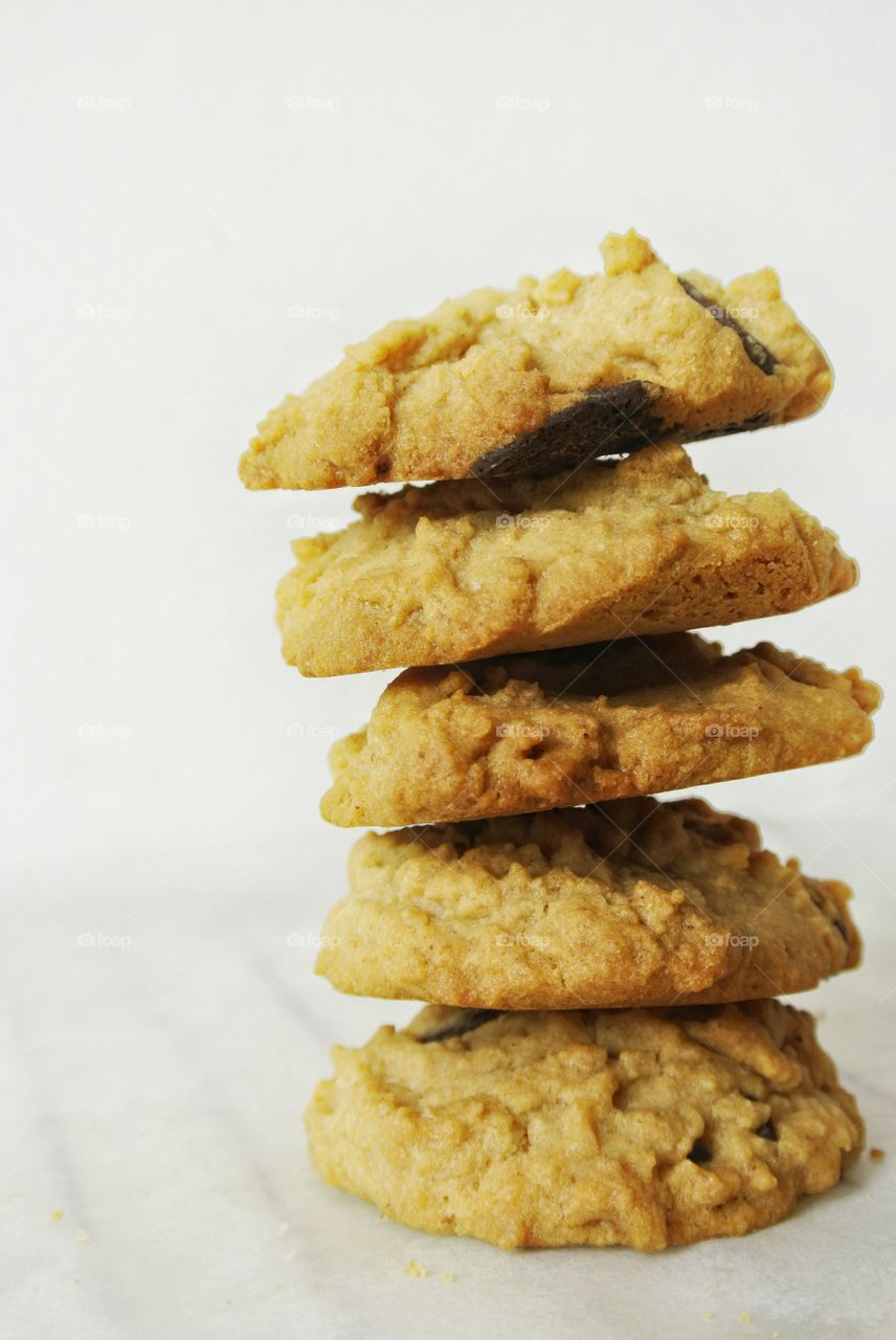 peanut chocolate cookies