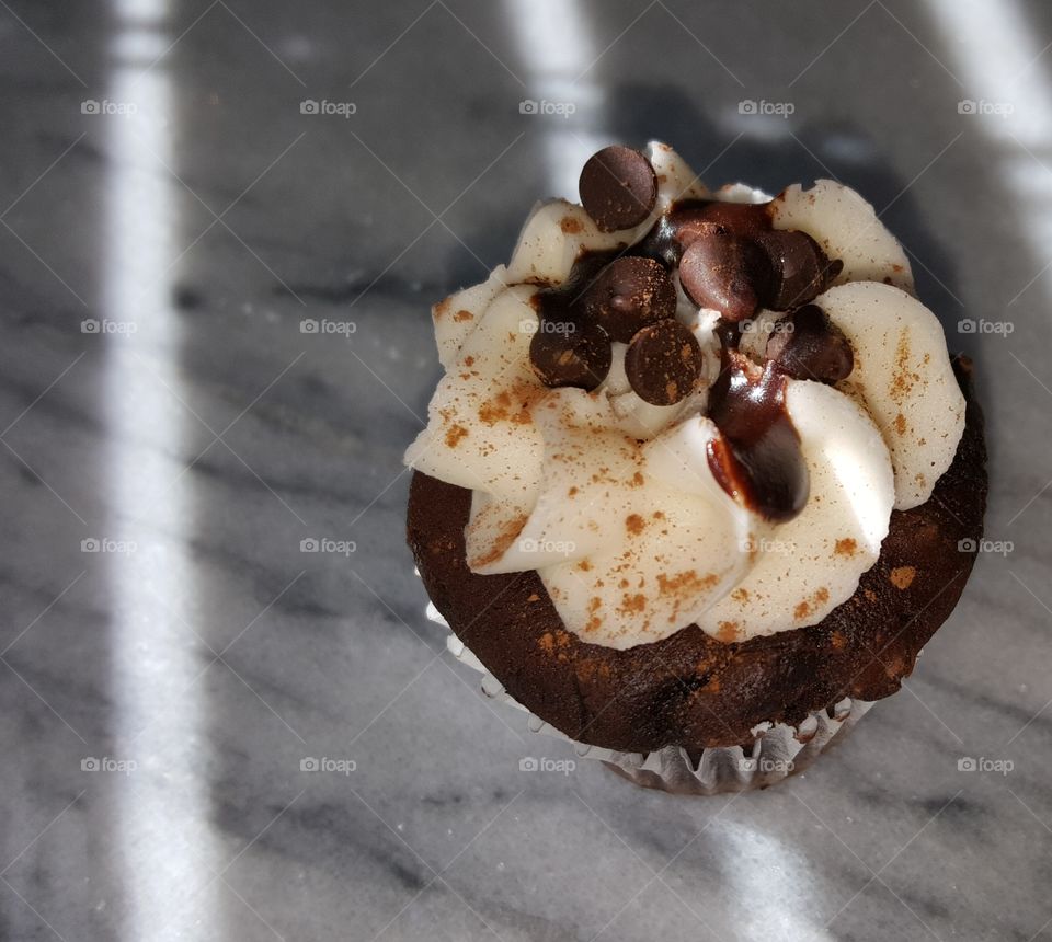 chocolate cupcake