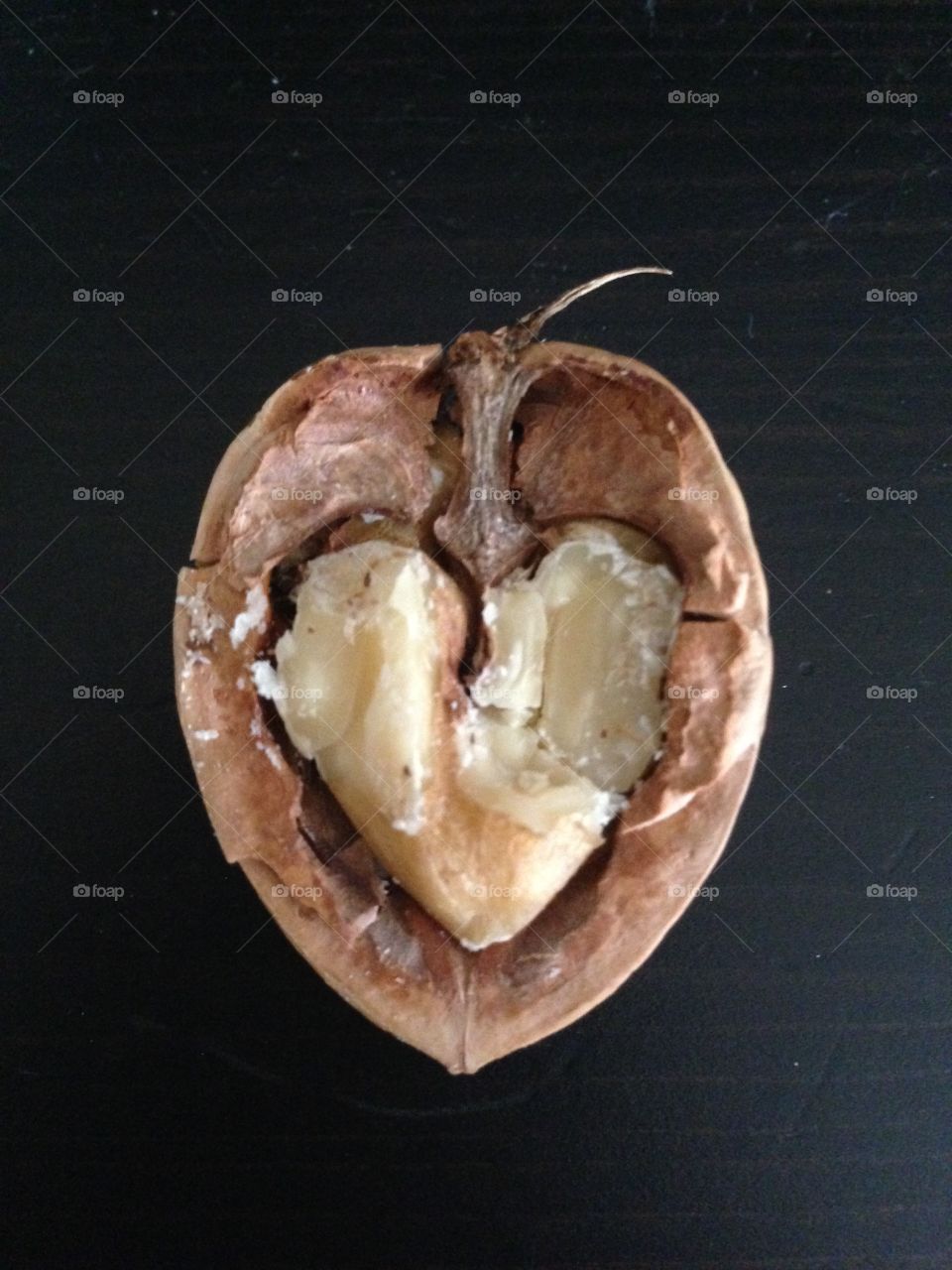 There's a ❤ in my walnut!