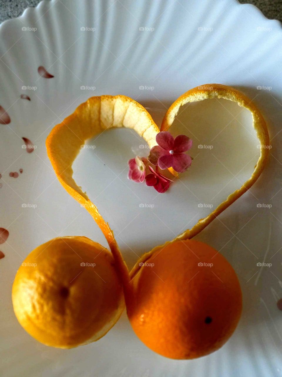 Fruit!: I love orange! a heart shape use two oranges peel. it contains abundant vitamin c, also extract essential oil by peel, has many applications: cosmetic, cleaning. is a treasure. you may make a peel heart by yourself, send to your darling ...