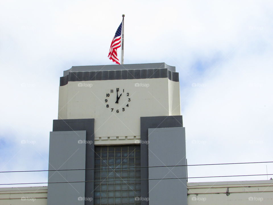 12:59 onacock building in San Francisco California