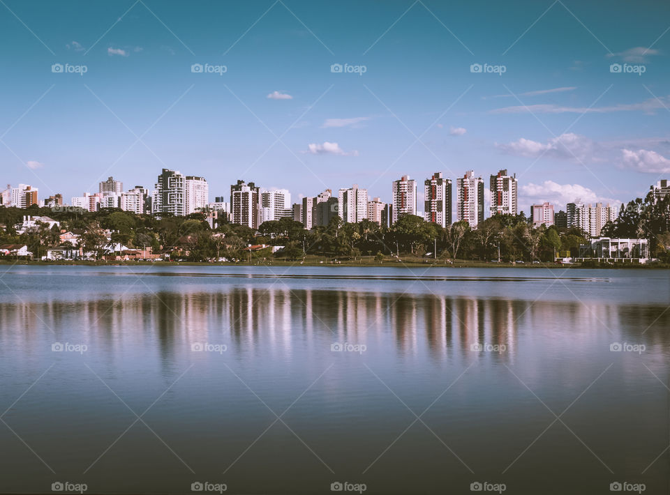 Barigui Park. Reflections