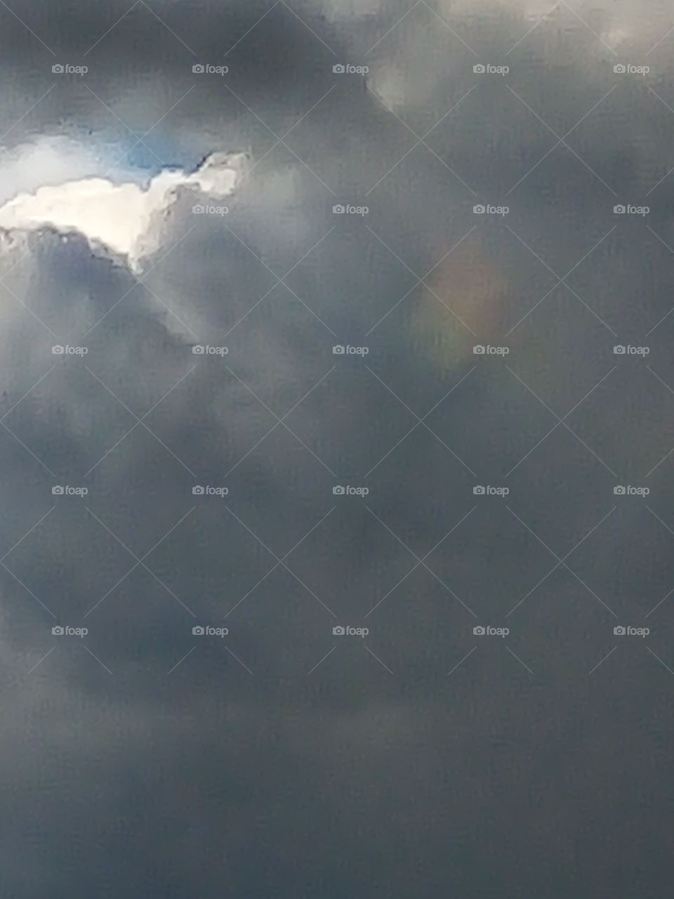 nuvem com pedaço de arco