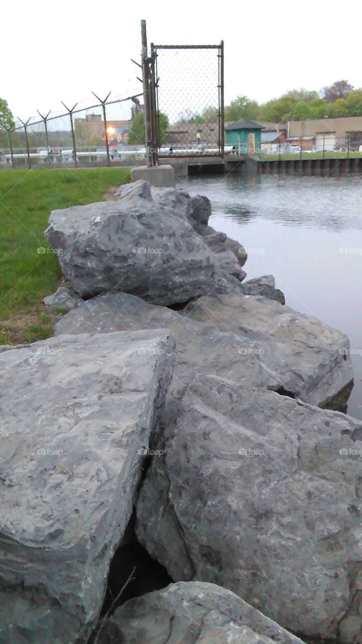 Rocks with the water