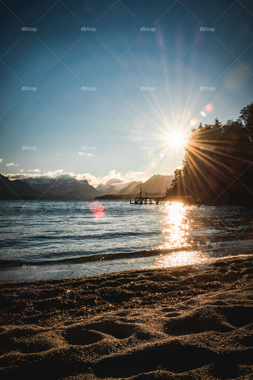 Villa la Angostura
Un hermoso atardecer 
Instagram @pamroblesspace