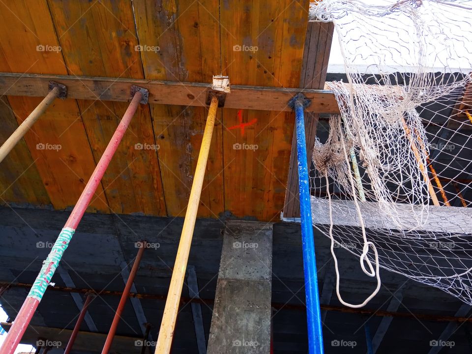 constructing a three colors abstraction