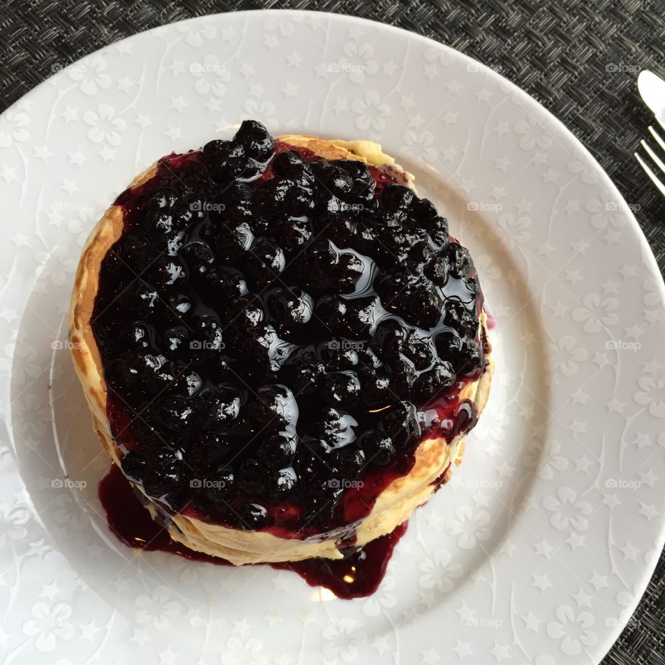 Berry pancakes