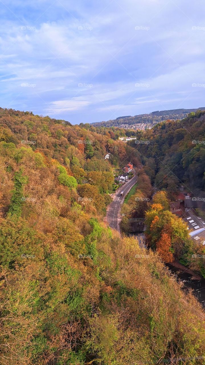 derwent valley at autumn with golden and orange shades 🍂