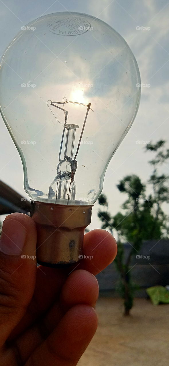 bulb in ⛅ sunlight
