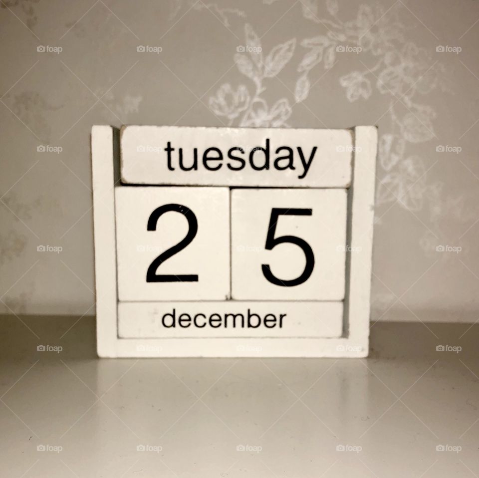 Tuesday. 25. December. It’s Christmas!