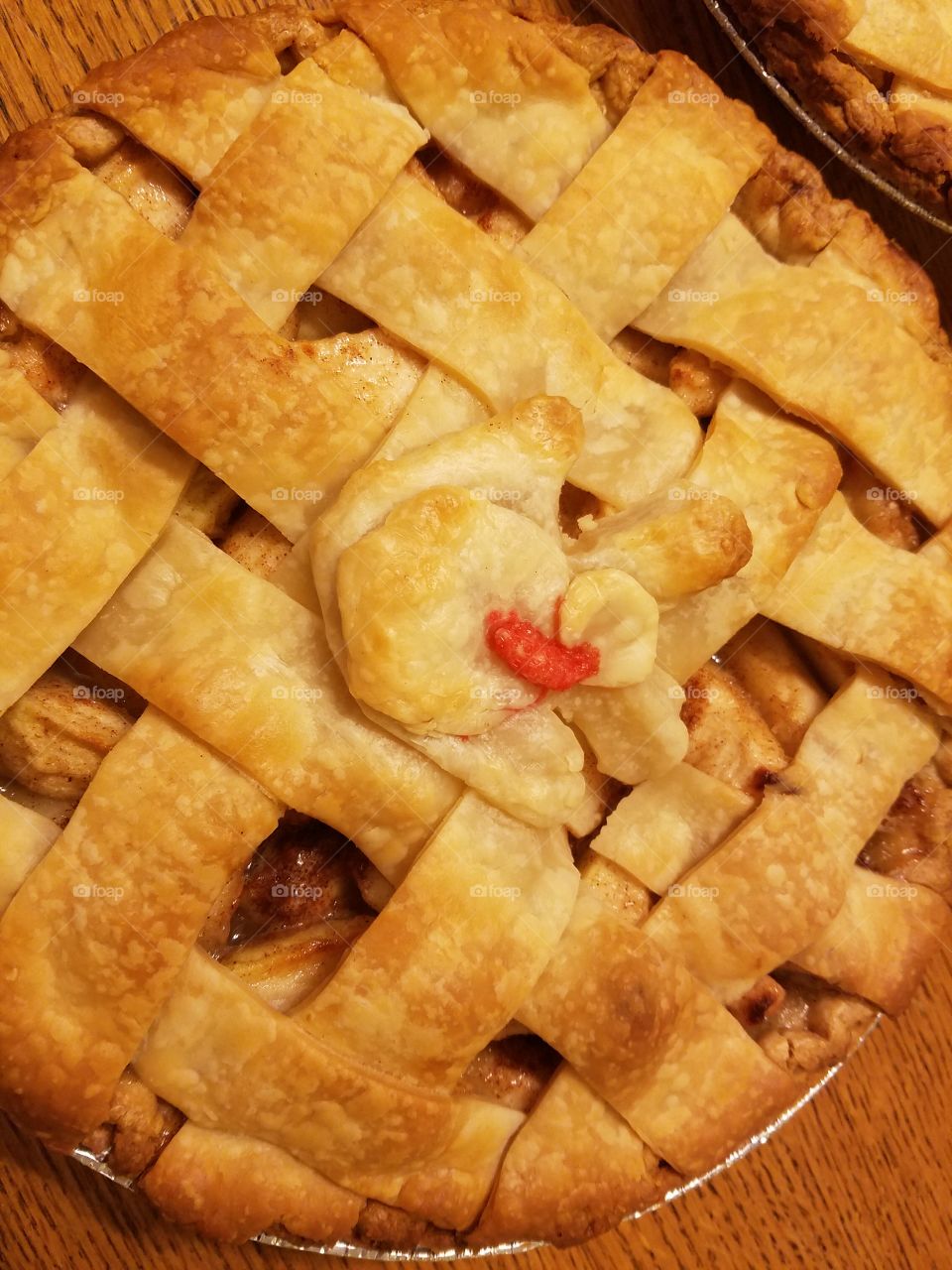 Pie crust with turkey decoration