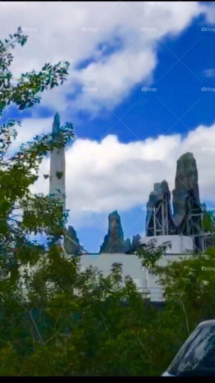 #day2 Everyday Disney World in Orlando Florida. I have been lost on Disney Properties consecutively since 4/3/19 You can find my encounter https://www.facebook.com/selsa.susanna or on IG SelsaCamacho YT SelsaSusanna • HWS 4-4-19 Thursday