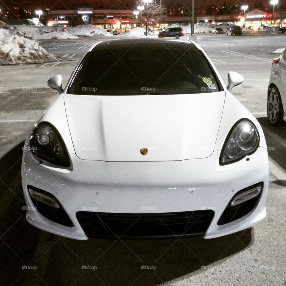 Front view of porsche gts