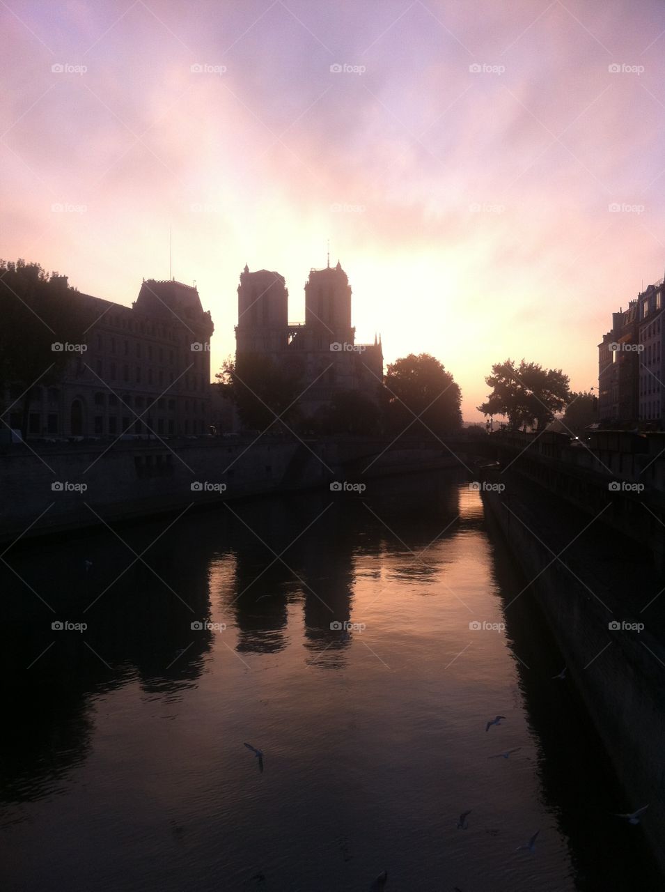 Sunrise in Paris 