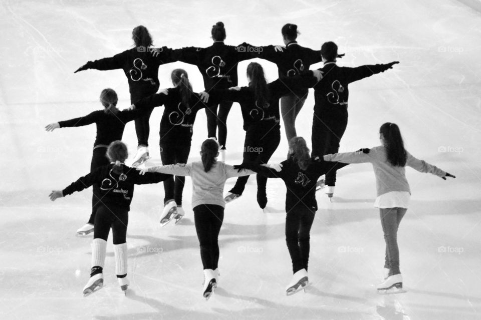 synchronized ice skating