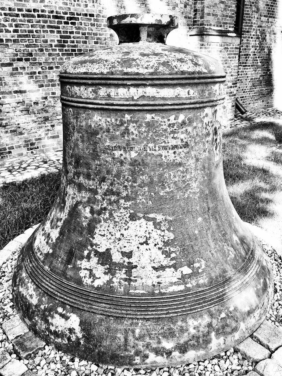 Old bell near the Christian church in Hamburg.1735-38.The namesake was the King of the Danish Christians VI