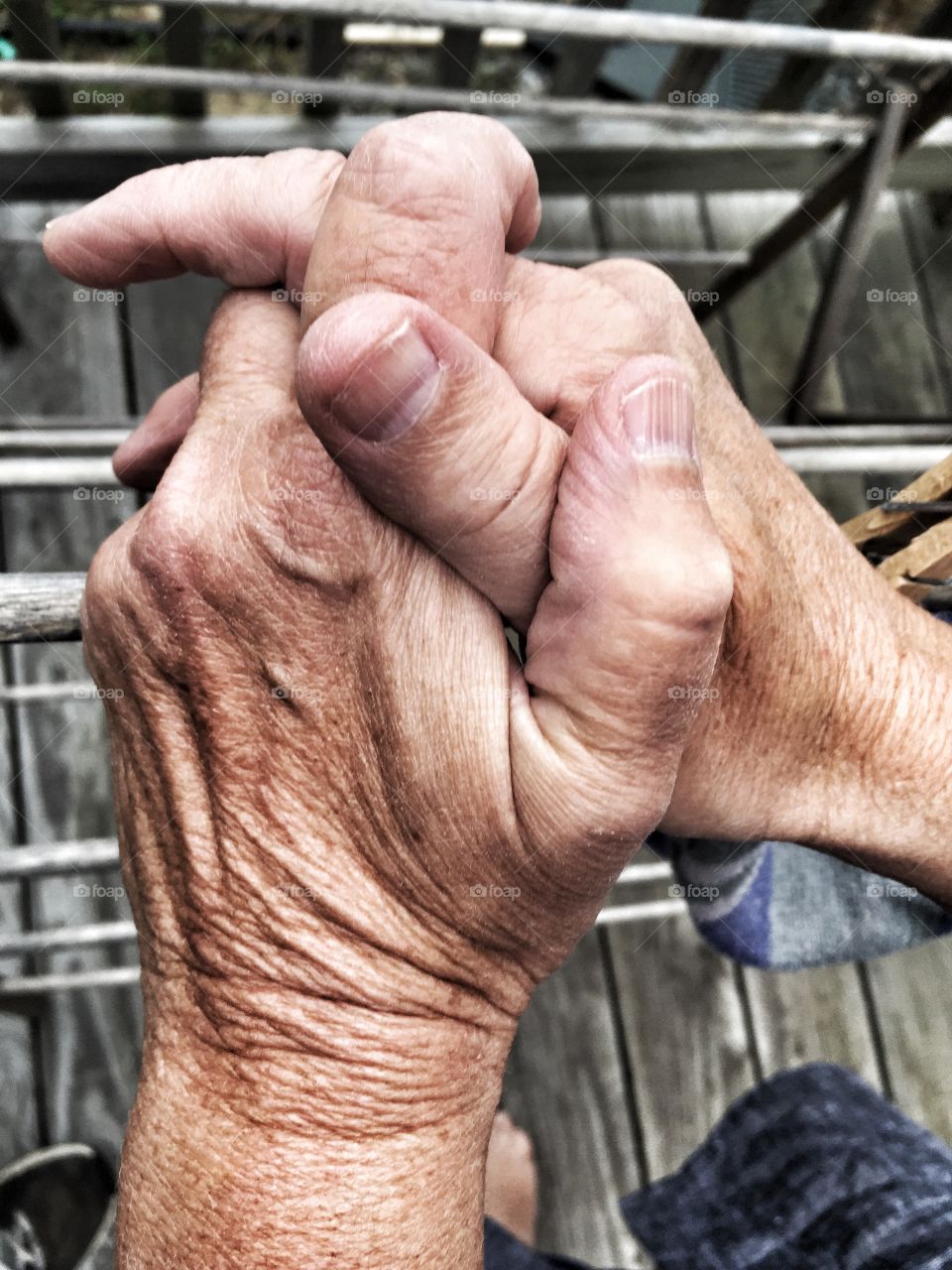Aging hands 