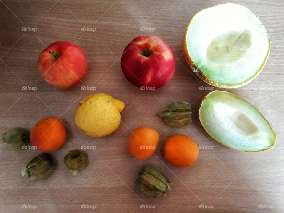 Healthy lifestyle rule: eat fruits