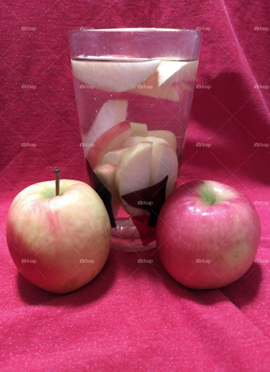 SUPER FRESH growers pink ladies apples Washington