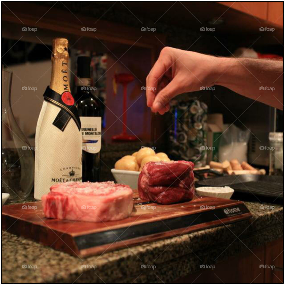 Steak . Preparation before cooking 
