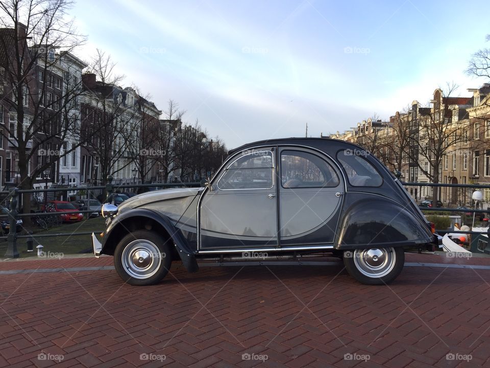 Citroen 2CV in Amsterdam