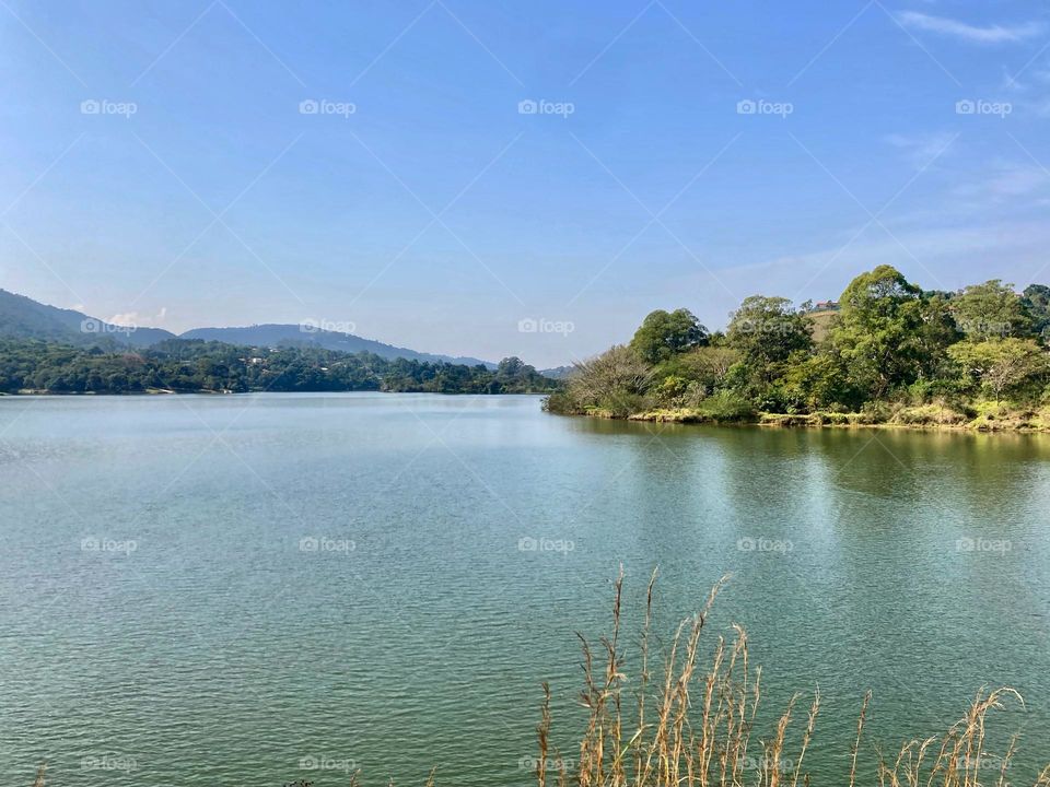 Aqui: Represa Paiva Castro, em #Mairiporã. 
Tá bonita a #paisagem ou não?
📸
#FOTOGRAFIAéNOSSOhobby
#sky #céu #natureza #horizonte #fotografia #paisagens #landscapes #inspiração #mobgrafia #XôStress #lago #lake