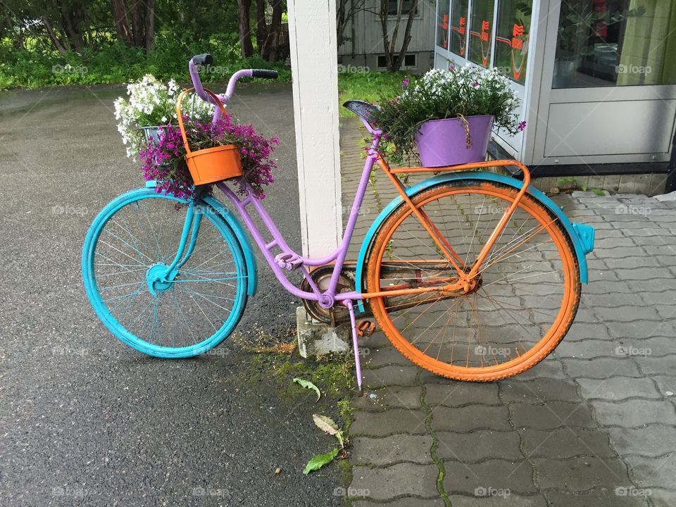 A bike with flowers 
