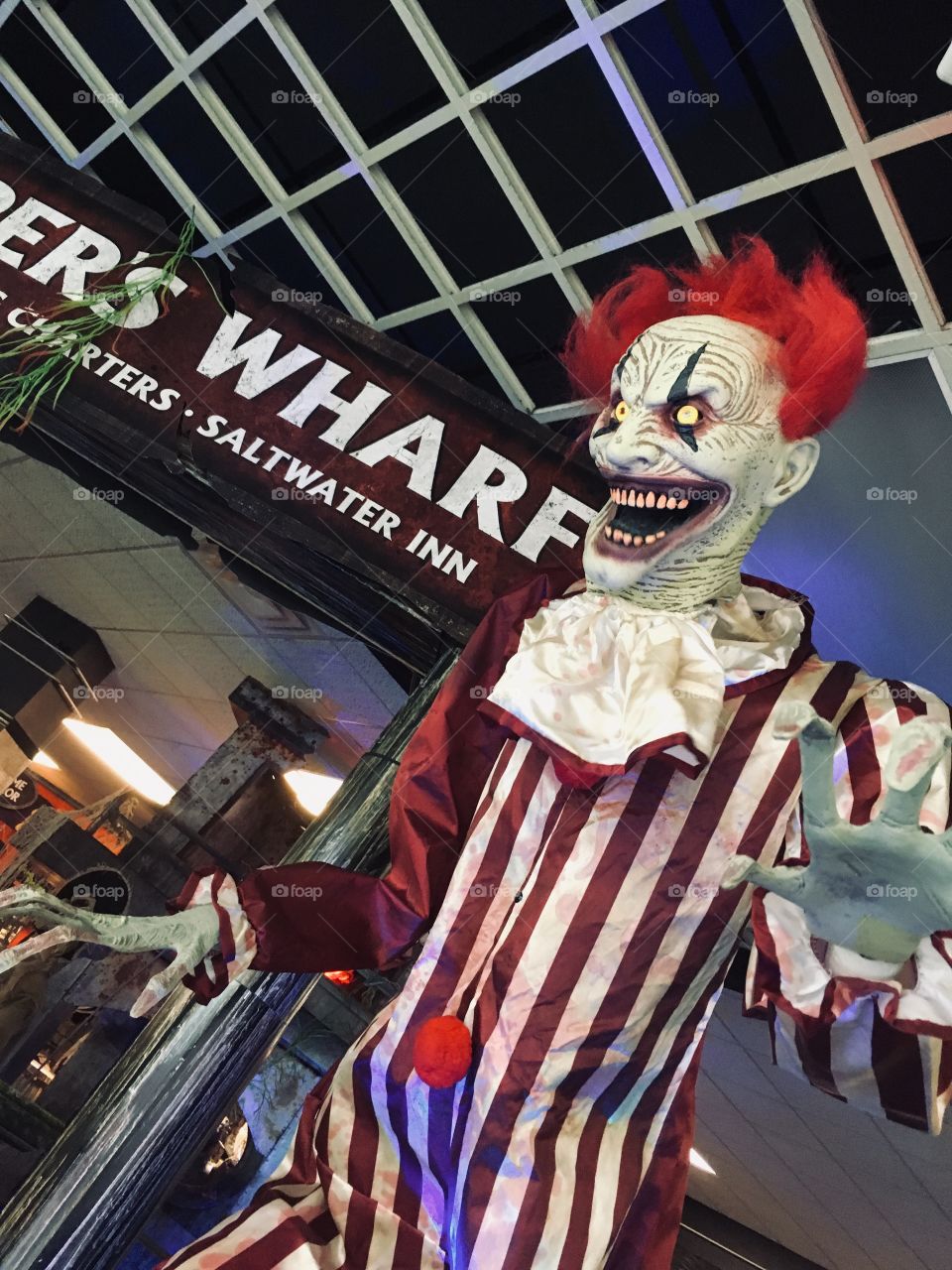 Scary clown at the wharf for Halloween🤡