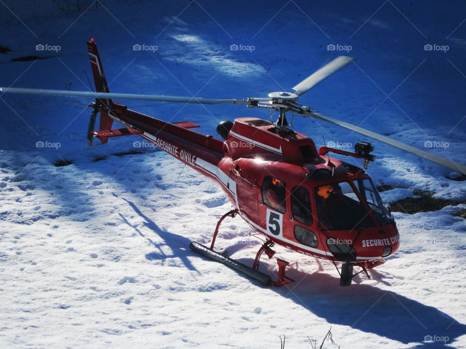 French snow helicopter