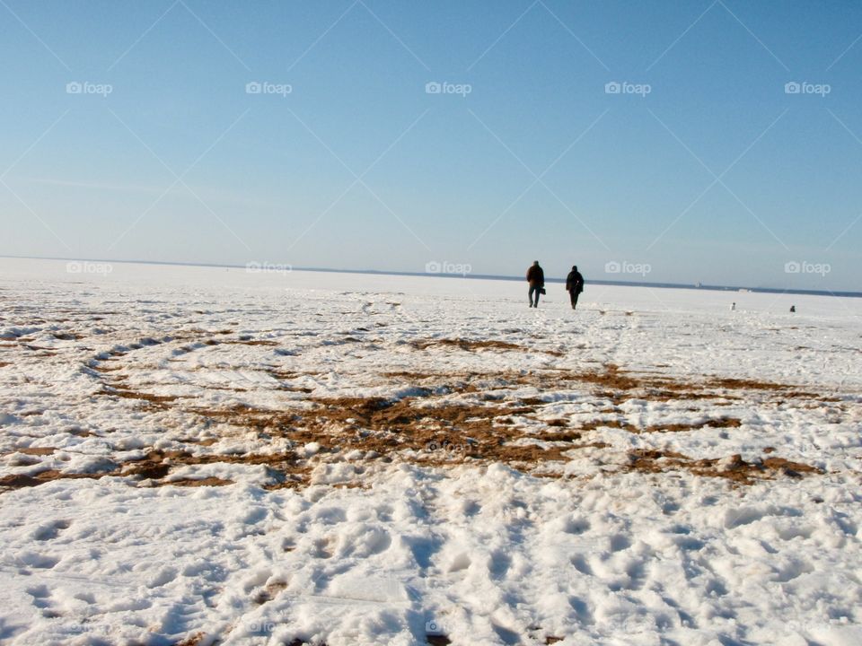 Walking people. Winter 