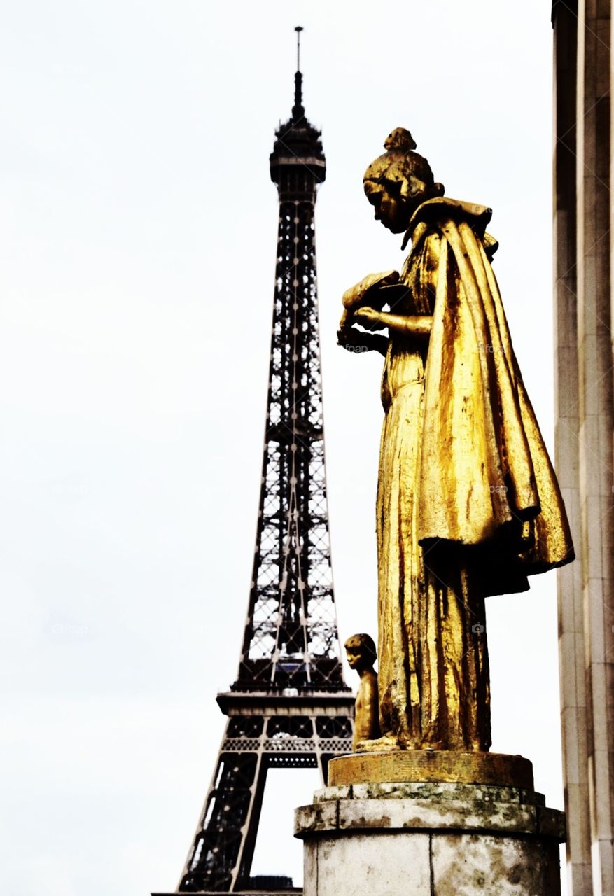 View of Eiffel Tower from Palais de Chaillot, at Place du Trocadéro, Paris, France